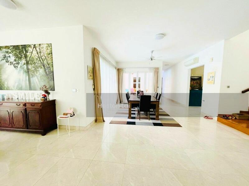 Noble Park Grand Pool Villas East Ledang - 3