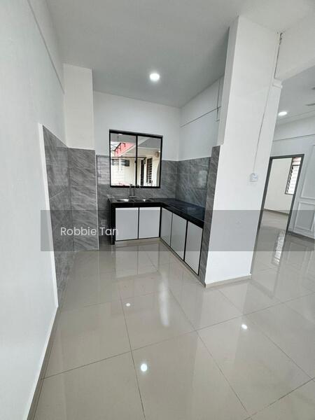 Flat Taman Perling - 3