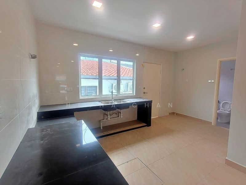 Bandar Baru Sri Petaling - 4