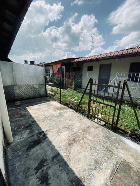 Taman Universiti - 4