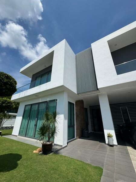 Saujana Duta @ Seremban 2 (BUNGALOW) CORNER LOT FULLY RENO - 3