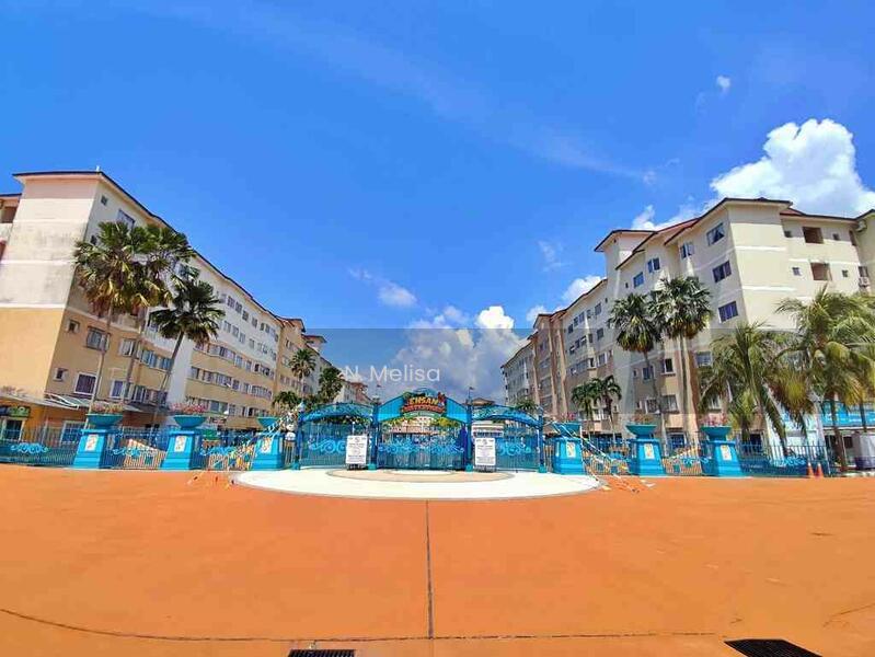 Tiara Beach Resort - 3
