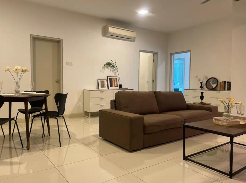 Alanis Residence - 3