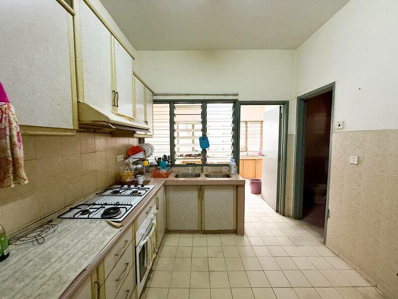 Bandar Tun Hussein Onn - 4