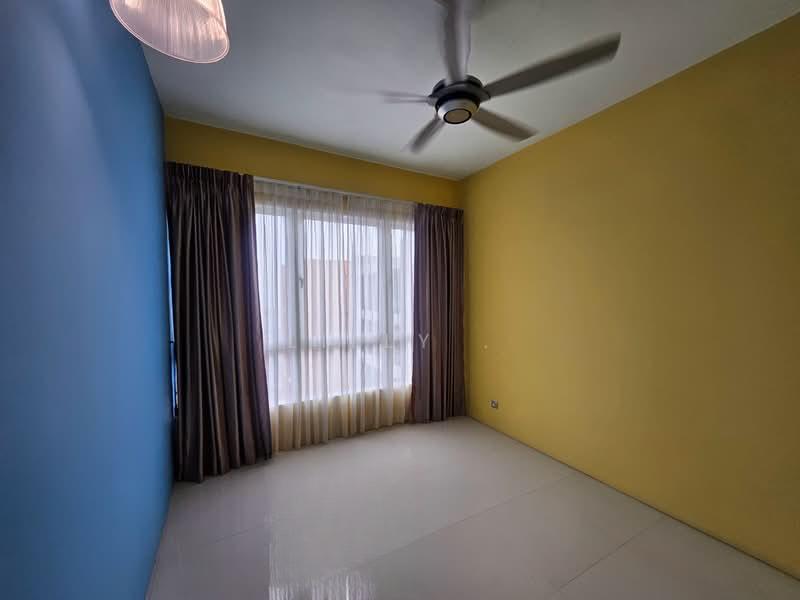 Central Park condominium - 5