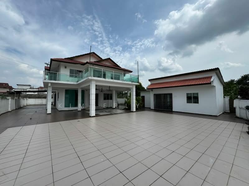 Taman Bukit Kempas - 3