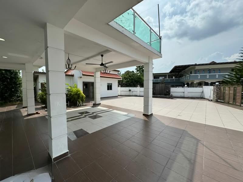 Taman Bukit Kempas - 5