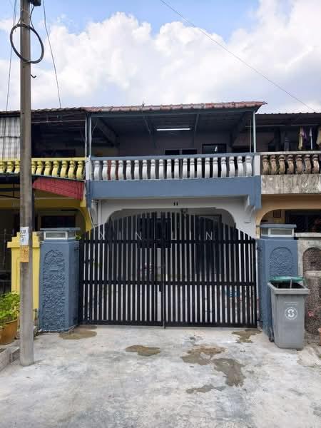 Taman Megah Ria - 4