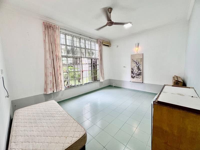 Taman Tampoi Utama - 3