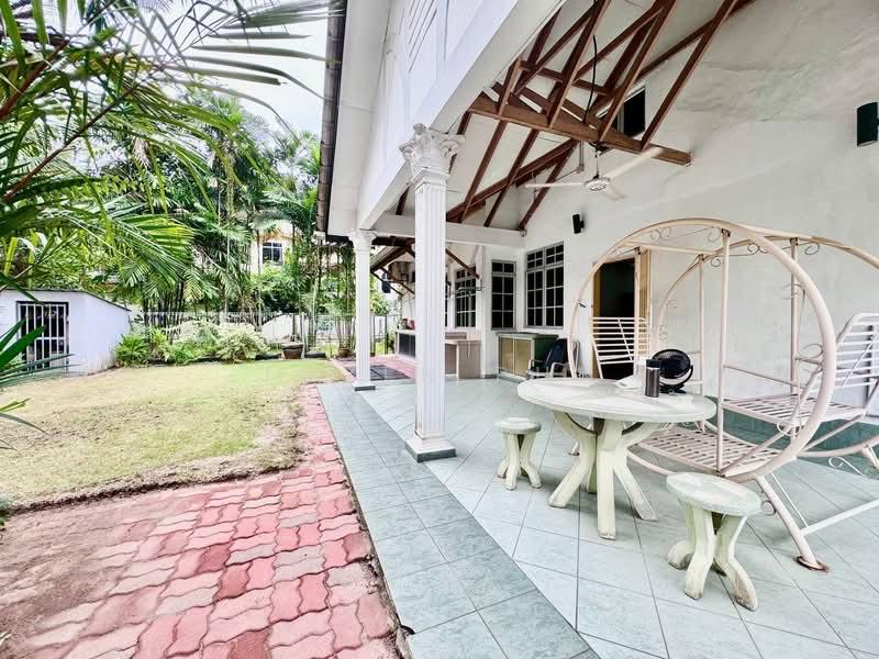 Taman Tampoi Utama - 1