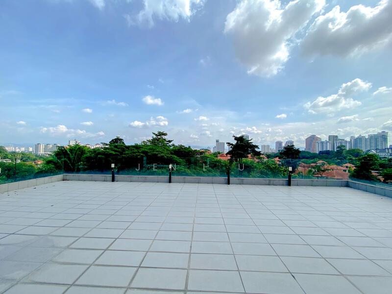 Perfect KL Tower View at Outstanding Location, Luxurious Setting, Rolls-Royce Fittings - 5