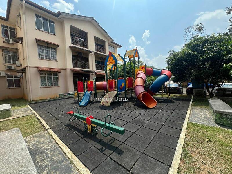 Desa Pelangi Condominium - 4