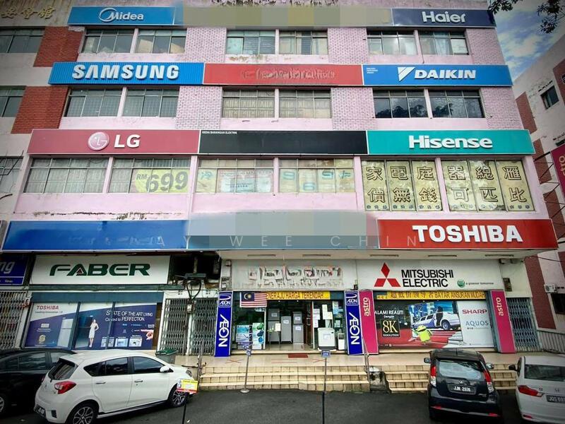 Johor Bahru 3 Units 4 Storey Terrace Shop Lot with Basement - 1