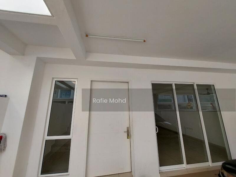 Damaris Terraces @ Ara Sendayan - 2