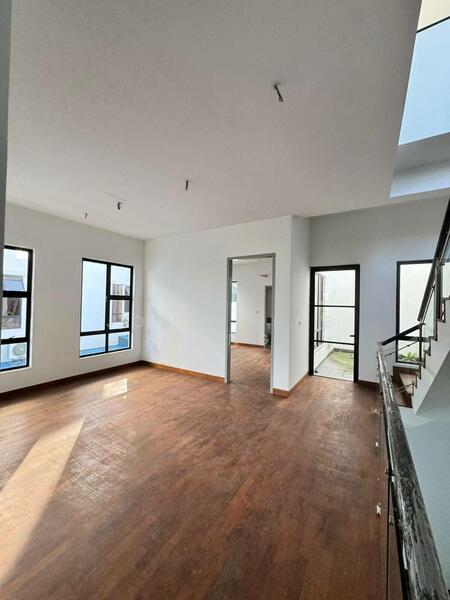 The Canal Garden South, Horizon Hills - 1