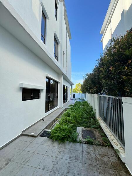 The Canal Garden South, Horizon Hills - 5