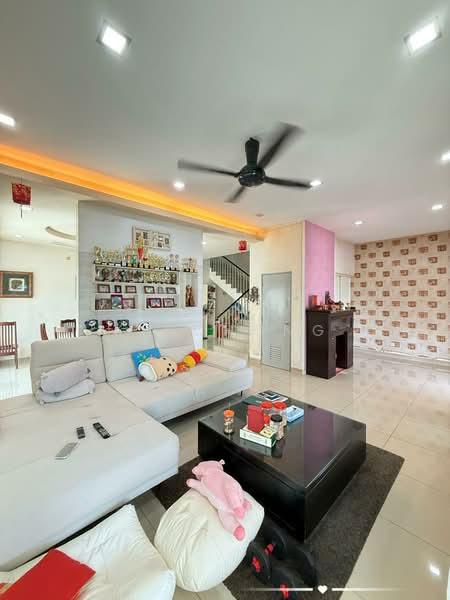 Ellis, Bandar Bukit Raja - 1