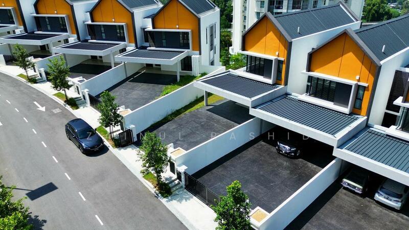 KL East : East 57 - 2