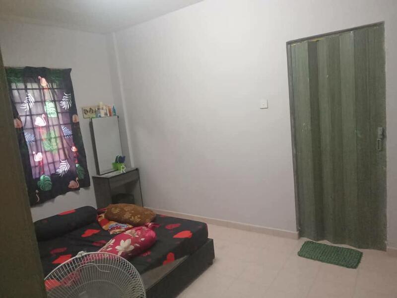 Lily & Jasmine Apartment - 2