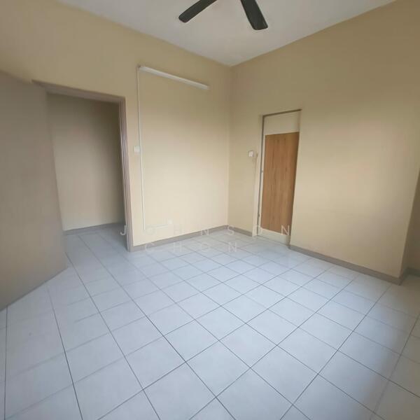 Larkin Utama (Menara Metro Larkin) - 3
