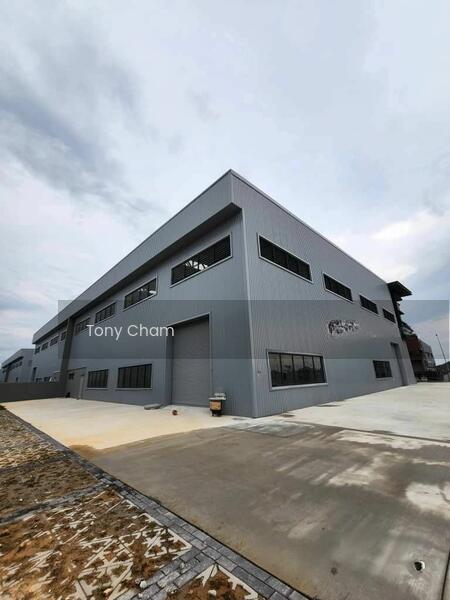 Semi-D factory at Elmina - 4