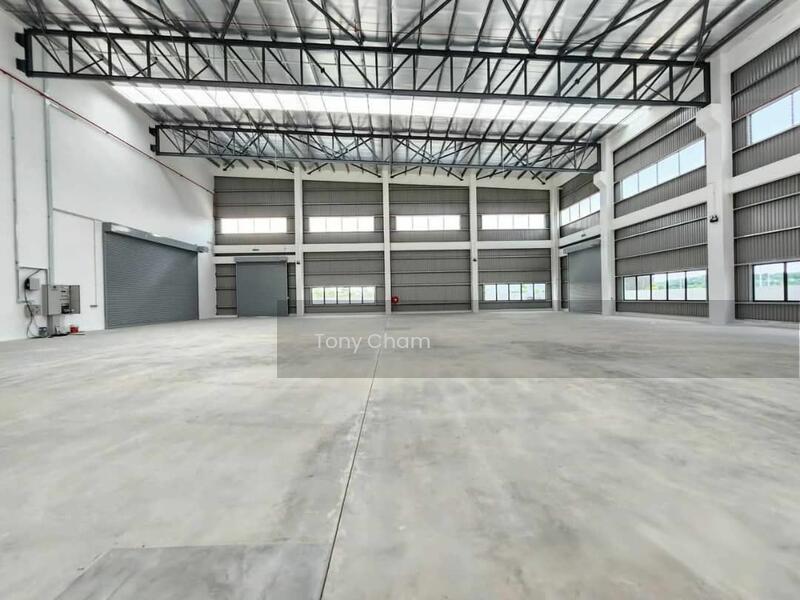 Semi-D factory at Elmina - 2