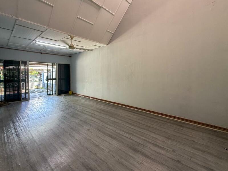 SS 4B, Taman Kelana Jaya - 3