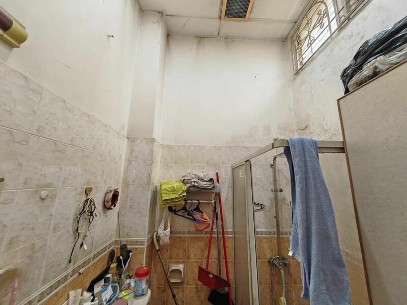 2-storey Terrace House at SS2 - 2