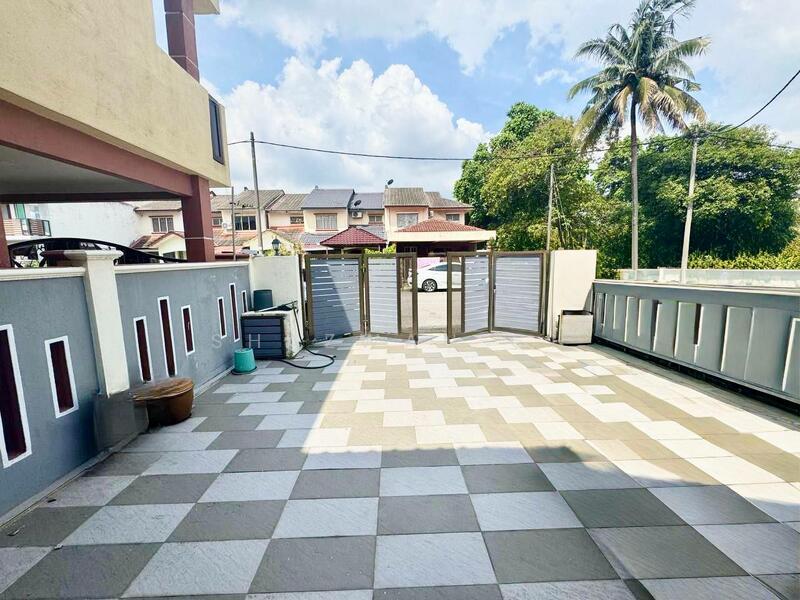 End Lot Double Storey Seri Damak Taman Sri Andalas Klang - 4