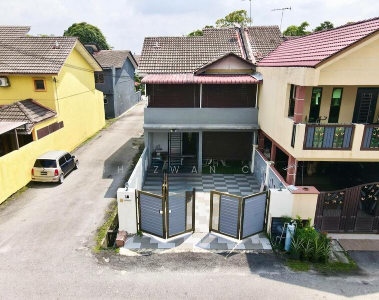 End Lot Double Storey Seri Damak Taman Sri Andalas Klang - 2
