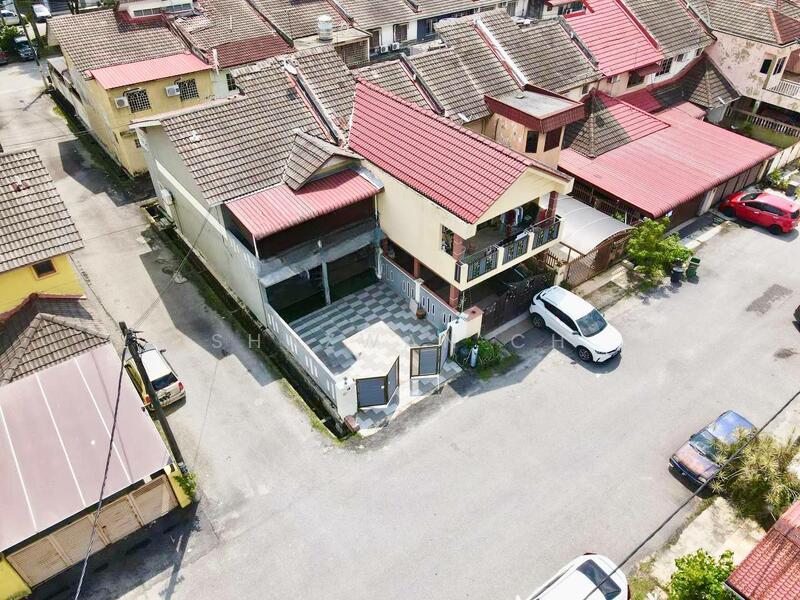 End Lot Double Storey Seri Damak Taman Sri Andalas Klang - 1