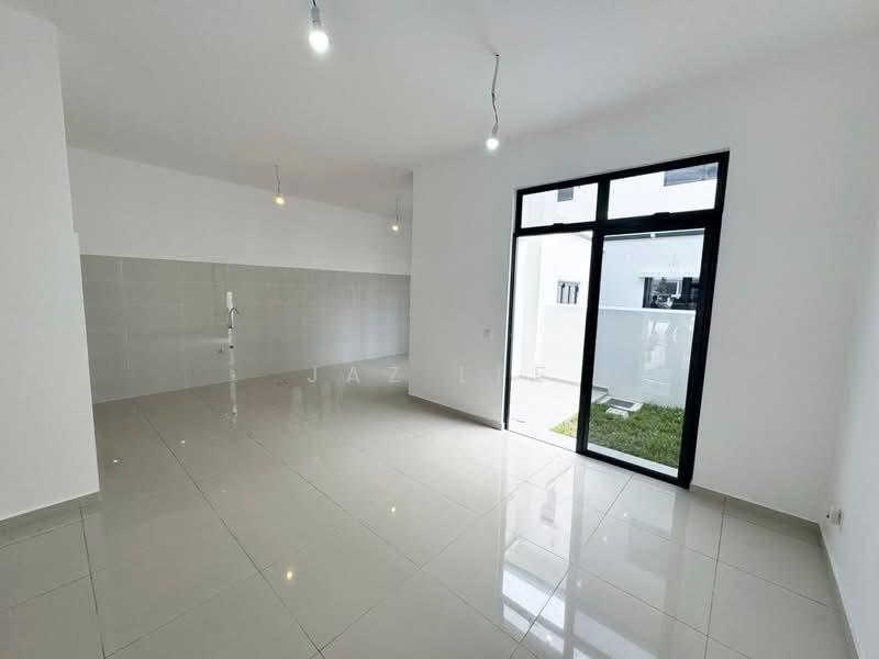 RESIDENSI BOTANI 3 - 3