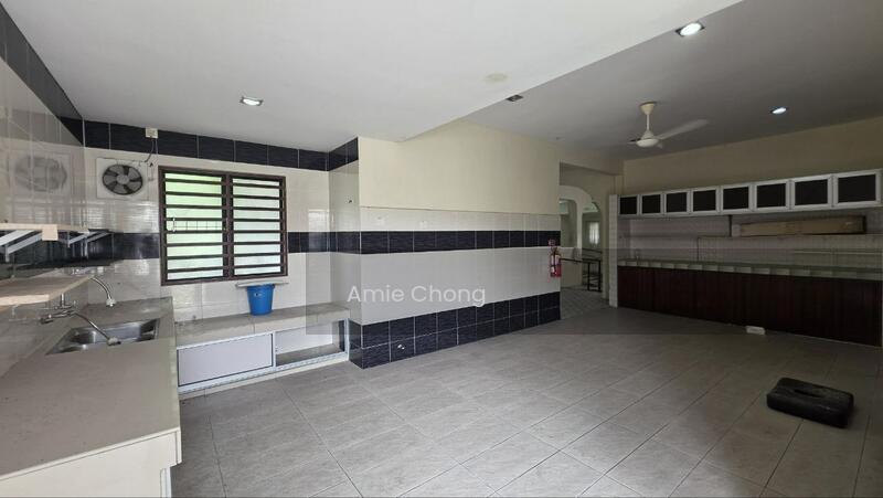 Pasir Pinji 2 Adjoining Semi D Below Market Value For Sale - 5