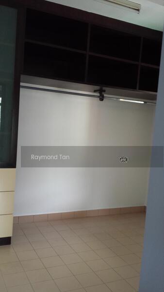 Perdana Exclusive - 3