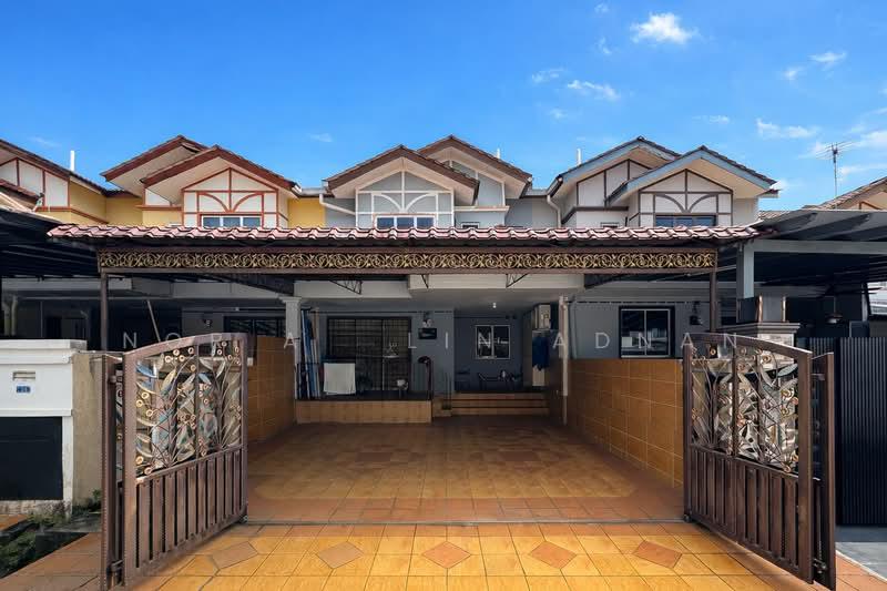 Renovated Double Storey Terrace Taman Universiti Bangi - 1