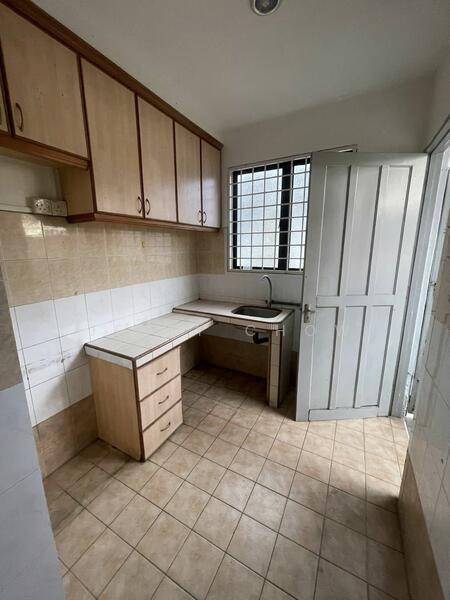 HALAMAN PENGKALAN INDAH - 3