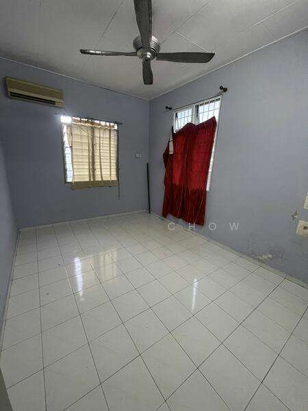 HALAMAN PENGKALAN INDAH - 4