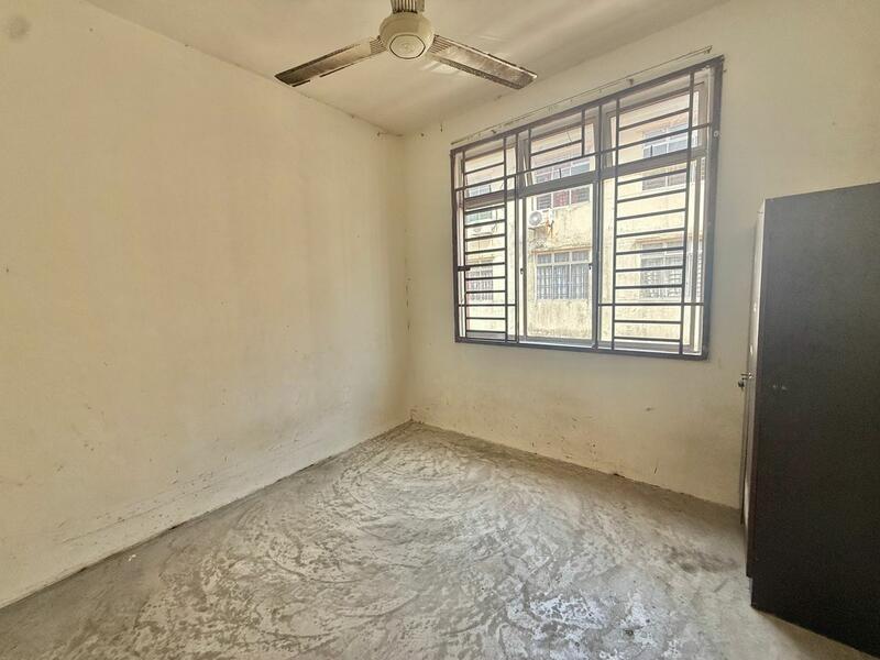 Flat Bukit Indah - 4