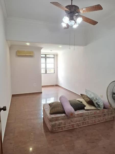Double storey house for sale at Desa cemerlang - 2