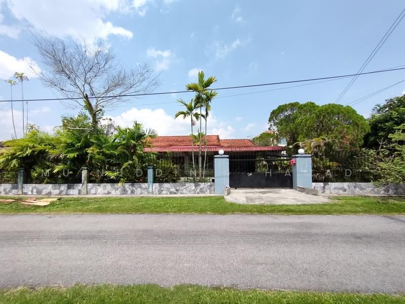Bungalow House Eastern Garden Teluk Intan Perak - 1