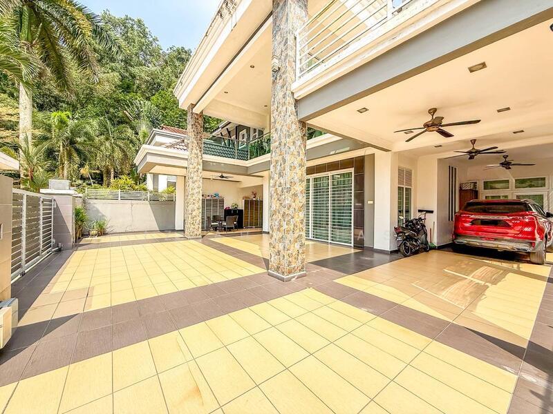 RENOVATED Double Storey Semi D Taman Andaman Ukay - 3