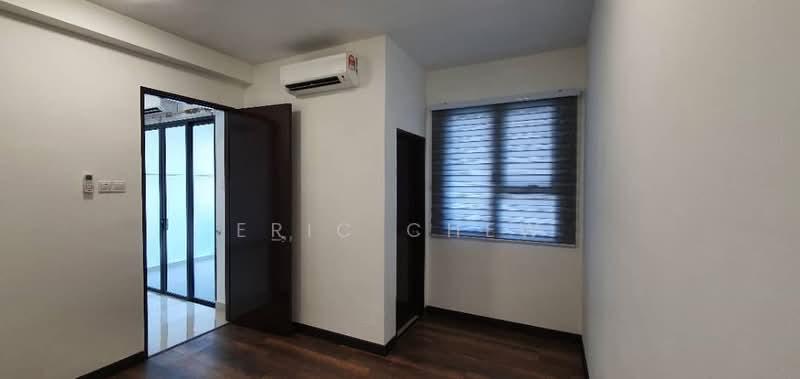 Symphony Tower (Menara Simfoni) - 2