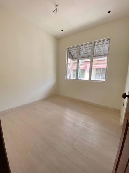 Rumah Pangsa Permas Jaya - 3