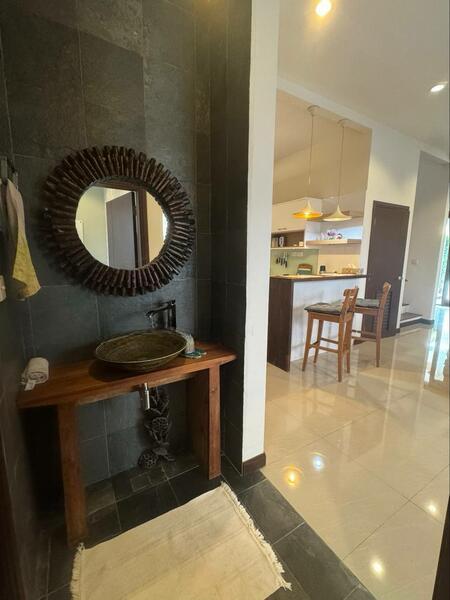 Nice Unit Fully Renovated 2 Sty Semi D Glenmarie Cove Port Klang - 3