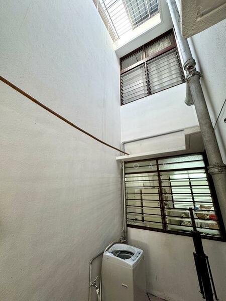 2 STY TERRACE | 1500SF | off MAIN ROAD nr MARKET - 4