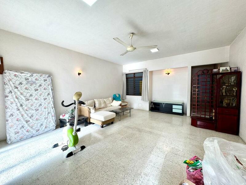 2 STY TERRACE | 1500SF | off MAIN ROAD nr MARKET - 1