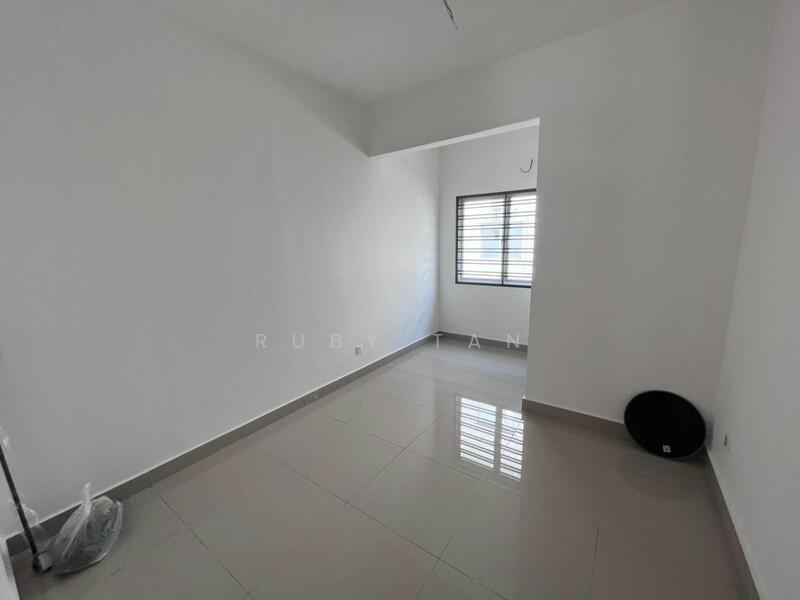 Bandar Indahpura - 4