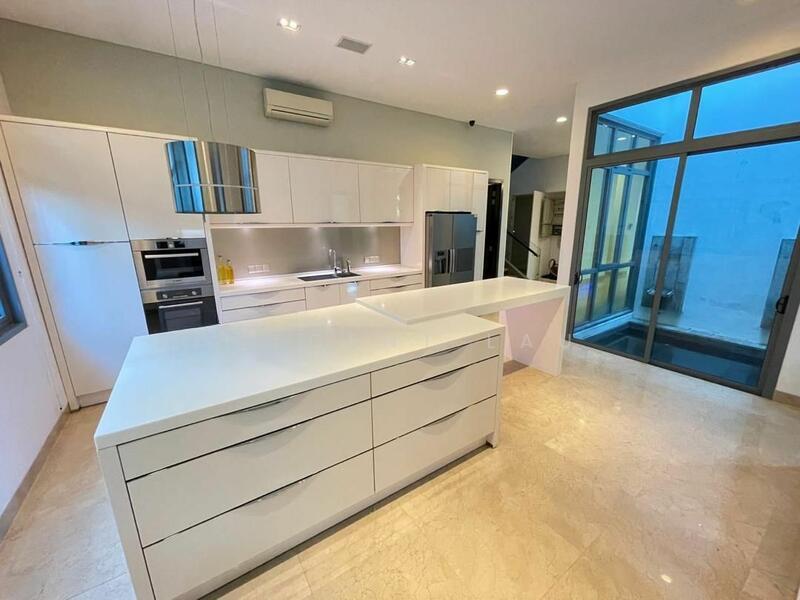 The Residence - 5