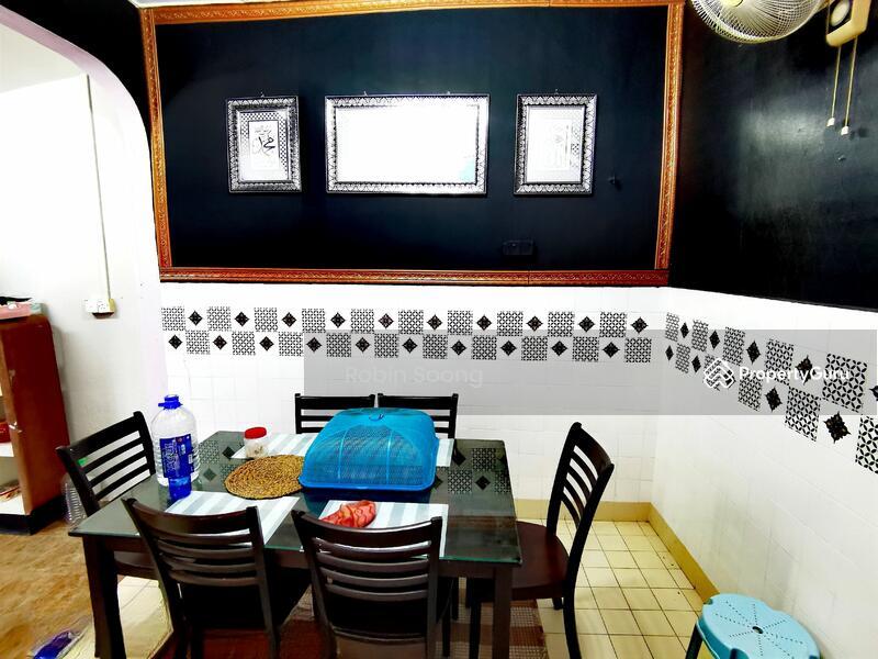 Terrace house at Ayer Keroh - 4