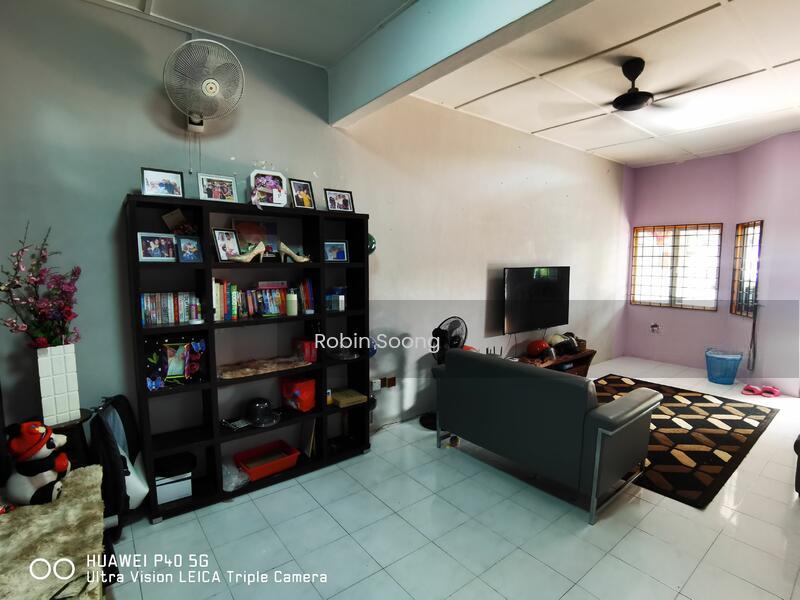Terrace house at Ayer Keroh - 5